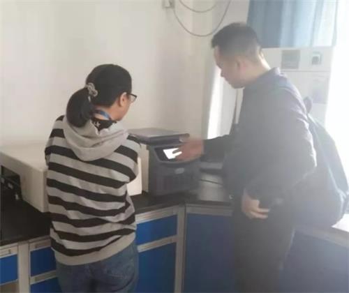 可成離心機(jī)現(xiàn)場培訓(xùn).jpg